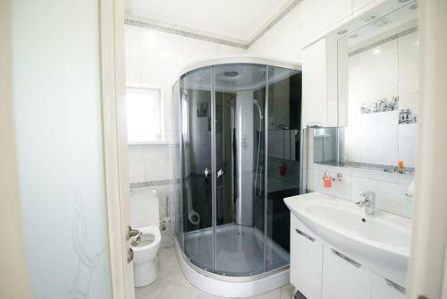 Crystal Park Hotel & Spa