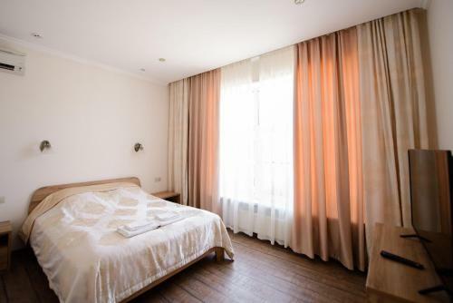 Crystal Park Hotel & Spa