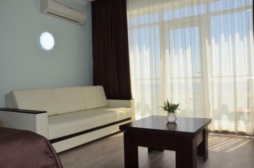 Crystal Park Hotel & Spa