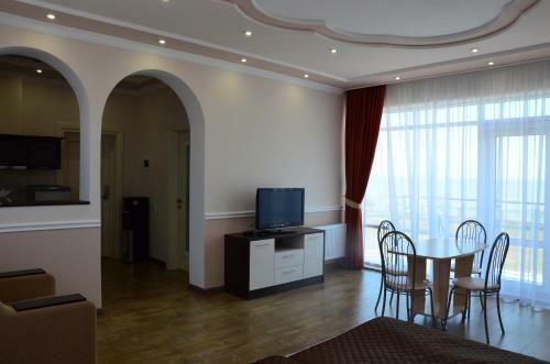 Crystal Park Hotel & Spa