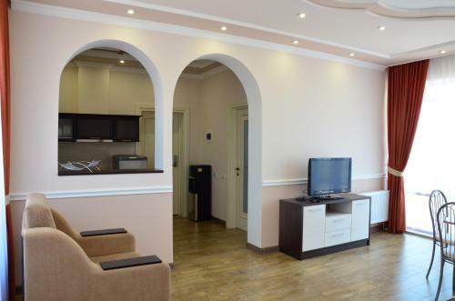 Crystal Park Hotel & Spa