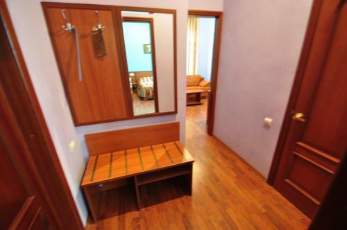 Hostal Megapolis Guest House
