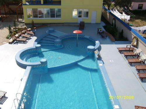 Hostal Megapolis Guest House