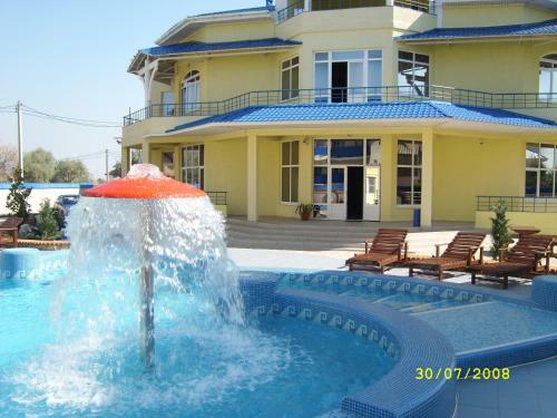 Hostal Megapolis Guest House
