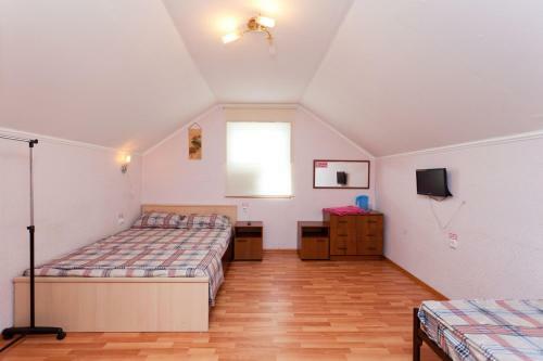 Hostal ??? ?????