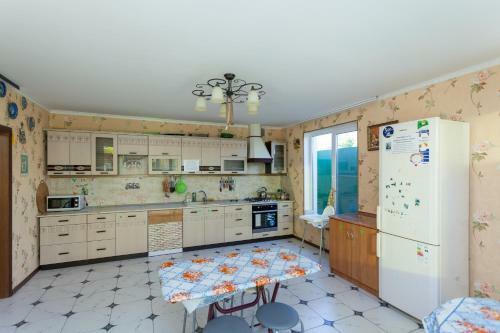 Hostal ??? ?????