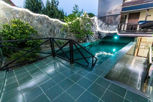 Hostal Guesthouse Kolumb