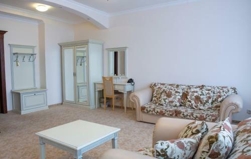 Hotel Orkestra Oka Spa Resort