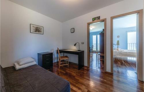 Three-bedroom Holiday Home In Hrvatini