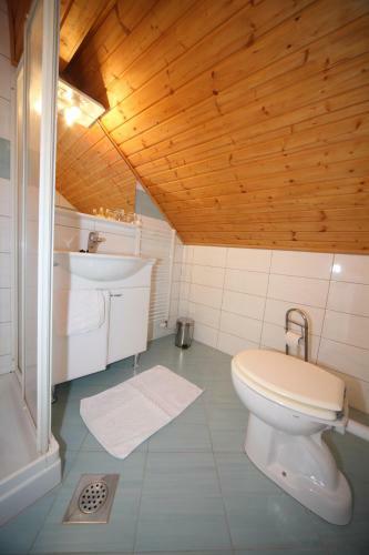 Hostal Gostilna ?urc