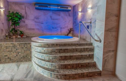 Hotel&wellness Kni?ec� Rybn�k