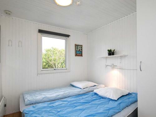 Three-bedroom Holiday Home In Ringk�bing 11
