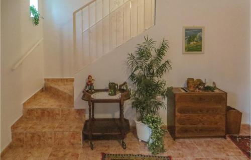Three-bedroom Holiday Home In Benferri