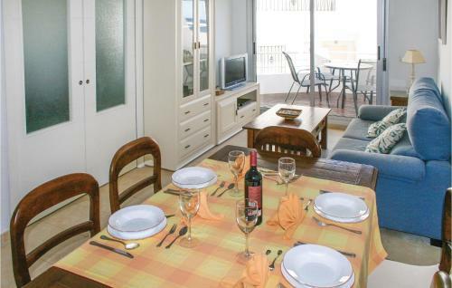 Two-bedroom Apartment In Casarones