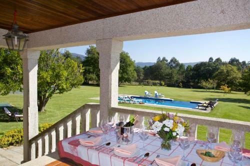 Goian Villa Sleeps 10 Pool