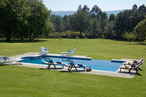 Goian Villa Sleeps 10 Pool