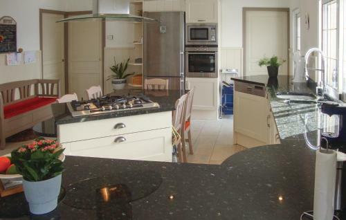 Holiday Home Arnaud-guilhem I
