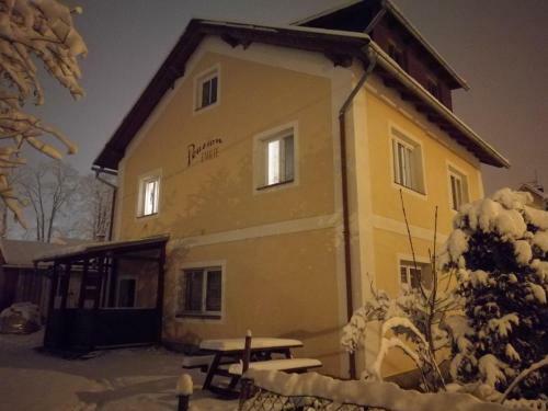 Hostal Penzion Em�lie