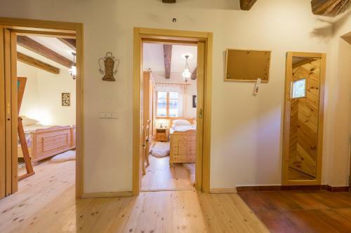 Hotel Vala?sk� Chalupy Resort