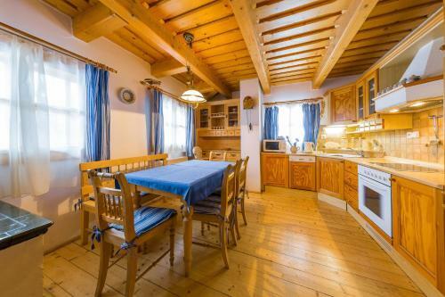 Hotel Vala?sk� Chalupy Resort