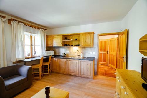 Hotel Vala?sk� Chalupy Resort