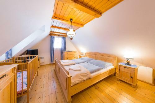 Hotel Vala?sk� Chalupy Resort