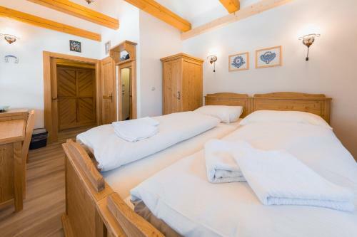 Hotel Vala?sk� Chalupy Resort