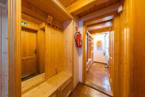 Hotel Vala?sk� Chalupy Resort