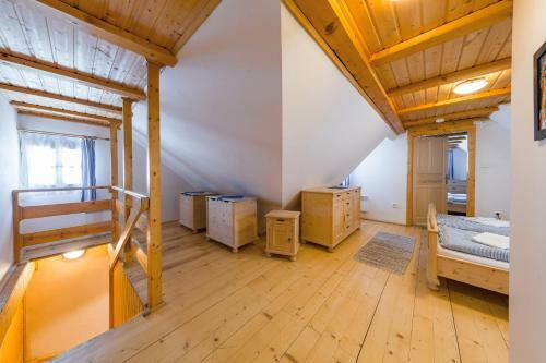 Hotel Vala?sk� Chalupy Resort