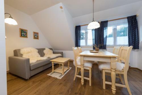 Hotel Vala?sk� Chalupy Resort