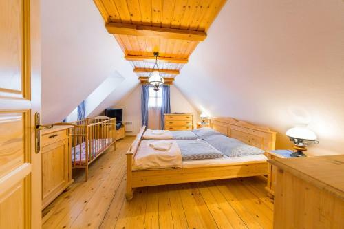 Hotel Vala?sk� Chalupy Resort