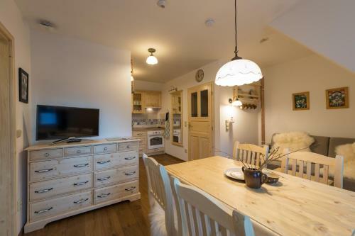Hotel Vala?sk� Chalupy Resort