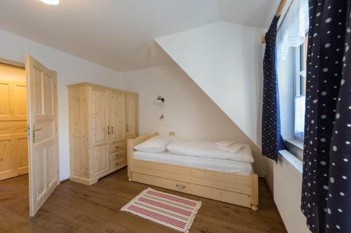 Hotel Vala?sk� Chalupy Resort