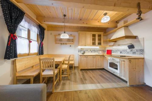 Hotel Vala?sk� Chalupy Resort