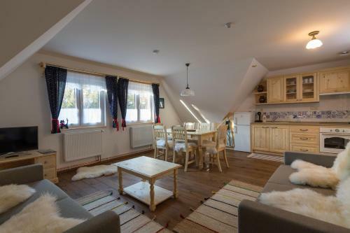 Hotel Vala?sk� Chalupy Resort