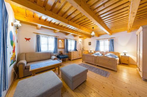Hotel Vala?sk� Chalupy Resort