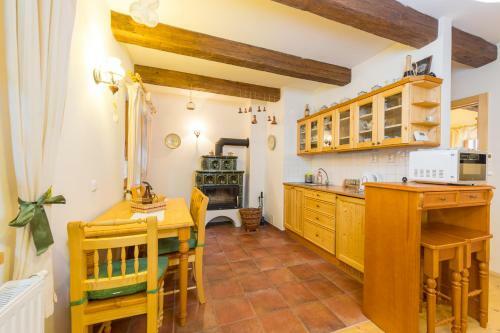 Hotel Vala?sk� Chalupy Resort