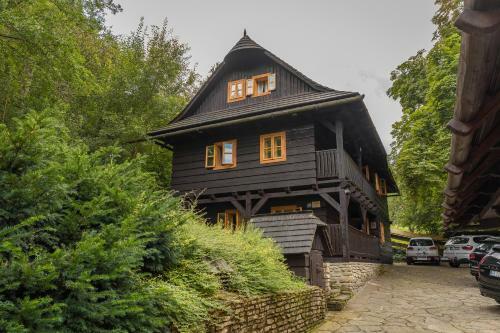 Hotel Vala?sk� Chalupy Resort