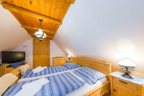 Hotel Vala?sk� Chalupy Resort