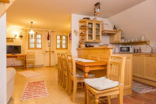 Hotel Vala?sk� Chalupy Resort