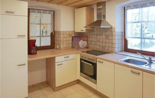 Five-bedroom Holiday Home In Presseck