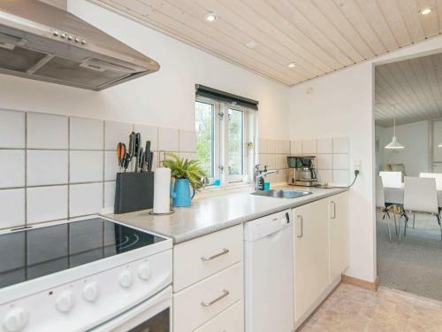 Three-bedroom Holiday Home In Glesborg 46