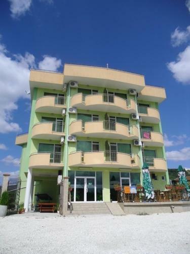 Anelia Family Hotel