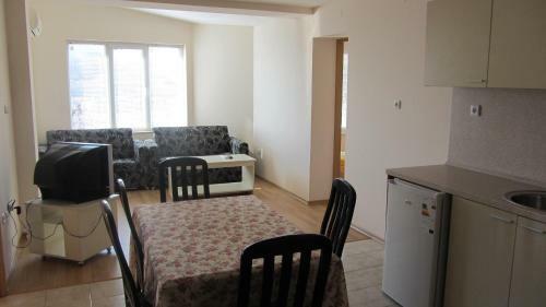 Apartments Bizone