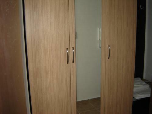 Hostal Villa Lazuren Bryag 2