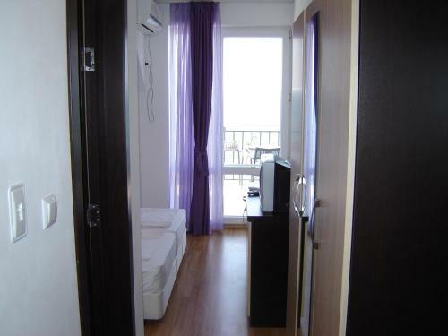 Hostal Villa Lazuren Bryag 2