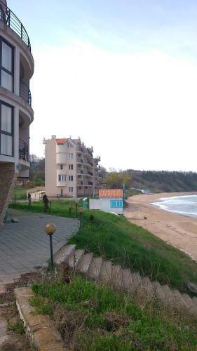 Hostal Villa Lazuren Bryag 2