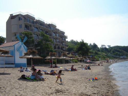 Hostal Villa Lazuren Bryag 2