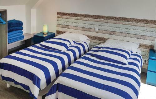 Three-bedroom Holiday Home Dourdain 06
