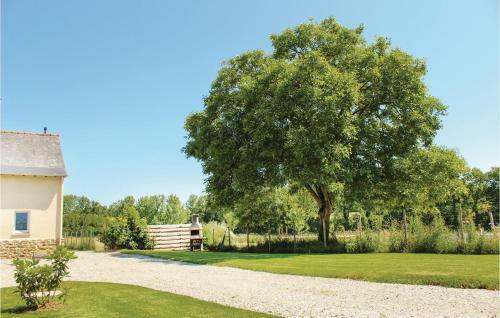 Three-bedroom Holiday Home Dourdain 06